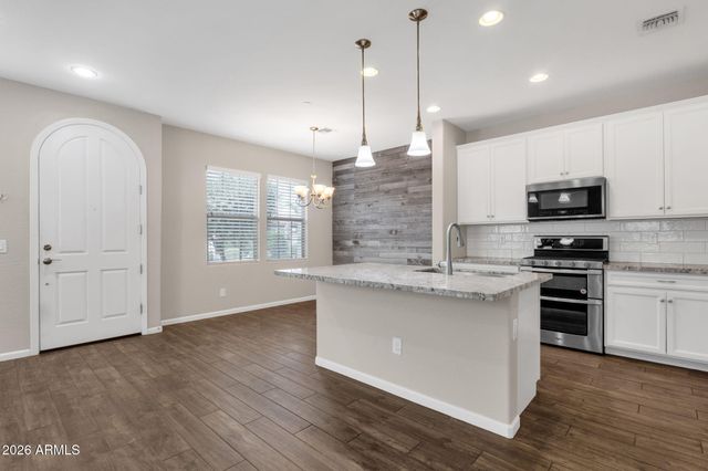 2477 W MARKET Place 34, Chandler, AZ 85248