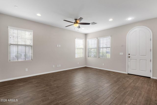 2477 W MARKET Place 34, Chandler, AZ 85248