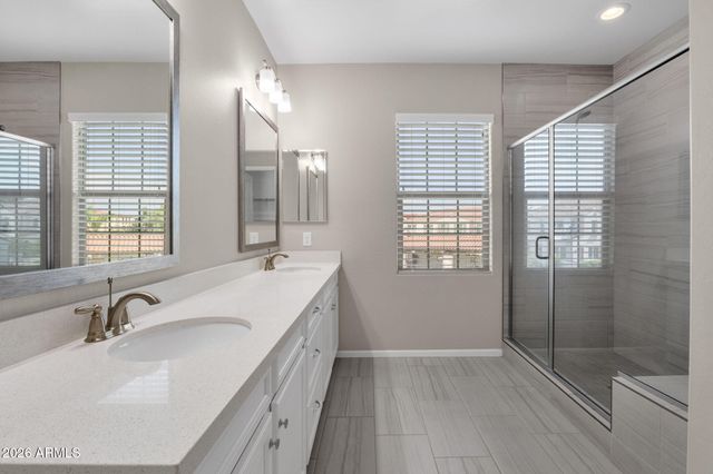 2477 W MARKET Place 34, Chandler, AZ 85248