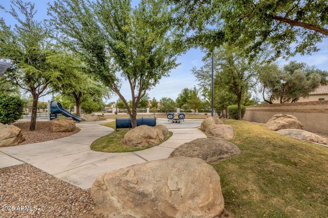 2477 W MARKET Place 34, Chandler, AZ 85248