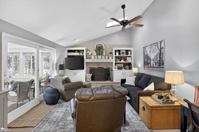 501 Westover Pass, Grand Blanc, MI 48439