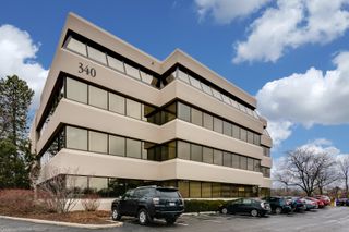 340 W Butterfield Road 4D, Elmhurst, IL 60126