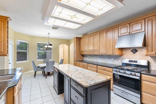17314 Sunset Arbor Drive, Tomball, TX 77377