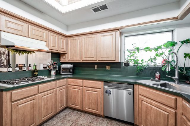 1802 Clover Spring Drive, Houston, TX 77339