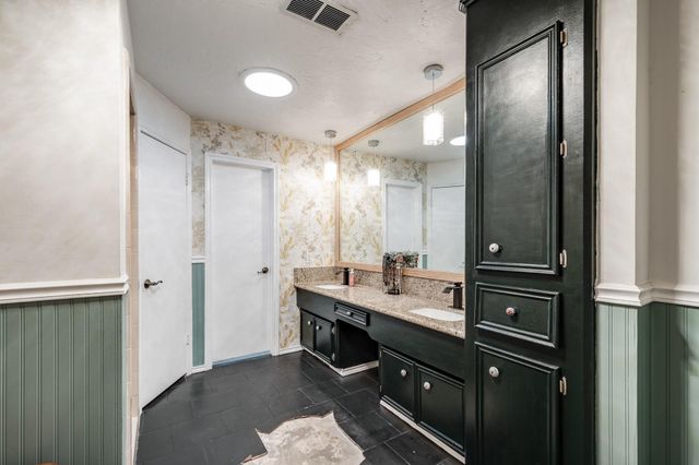 1802 Clover Spring Drive, Houston, TX 77339