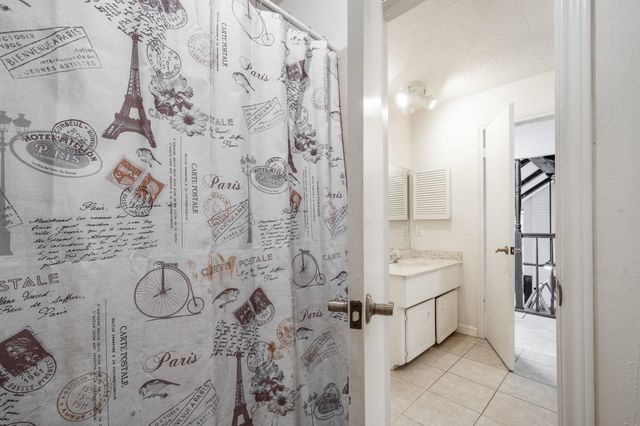 1802 Clover Spring Drive, Houston, TX 77339