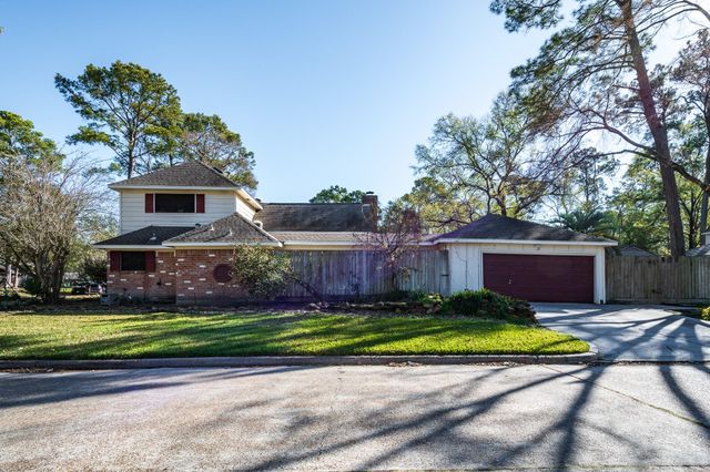 1802 Clover Spring Drive, Houston, TX 77339