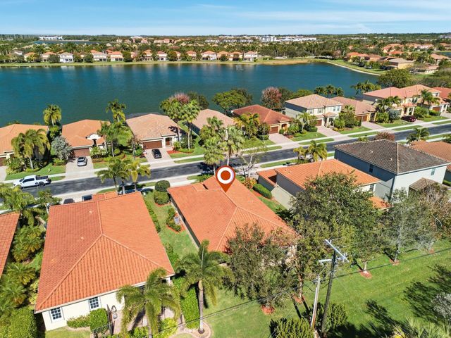 10684 Ivanhoe Lane, Wellington, FL 33414