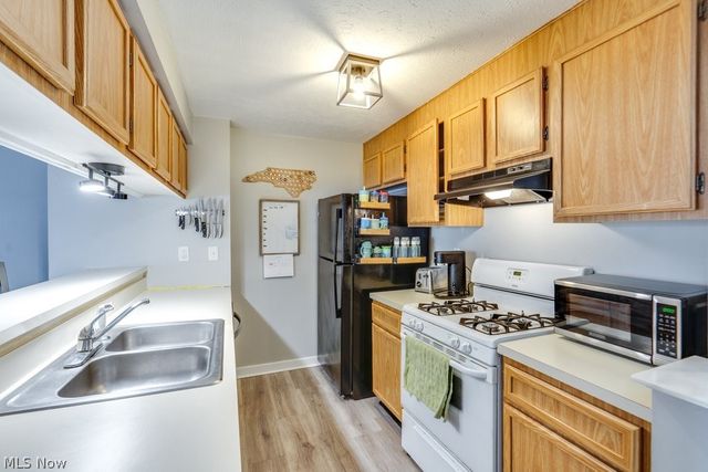 3767 Lake Run Boulevard, Stow, OH 44224