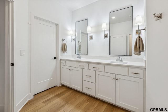 7030 N 172 Street, Bennington, NE 68007