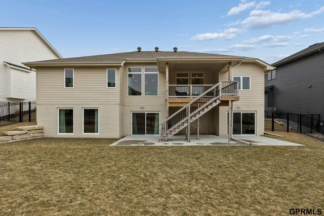 7030 N 172 Street, Bennington, NE 68007