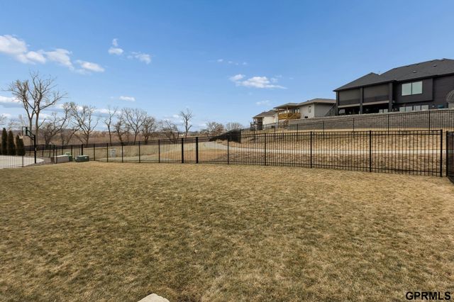 7030 N 172 Street, Bennington, NE 68007