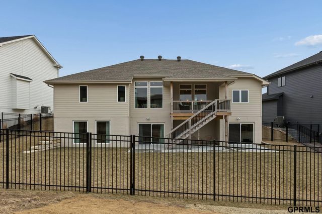 7030 N 172 Street, Bennington, NE 68007