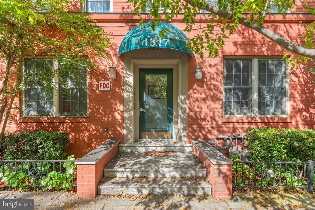 1817 SWANN ST NW #B, Washington, DC 20009