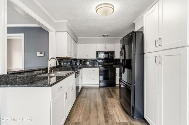 4003 Midland Ave, Louisville, KY 40220