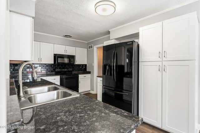 4003 Midland Ave, Louisville, KY 40220