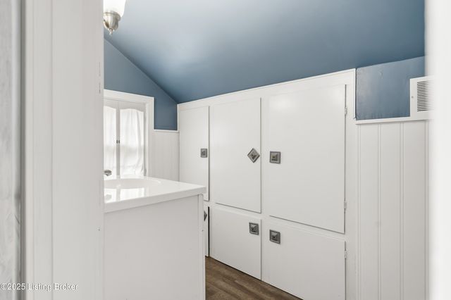 4003 Midland Ave, Louisville, KY 40220