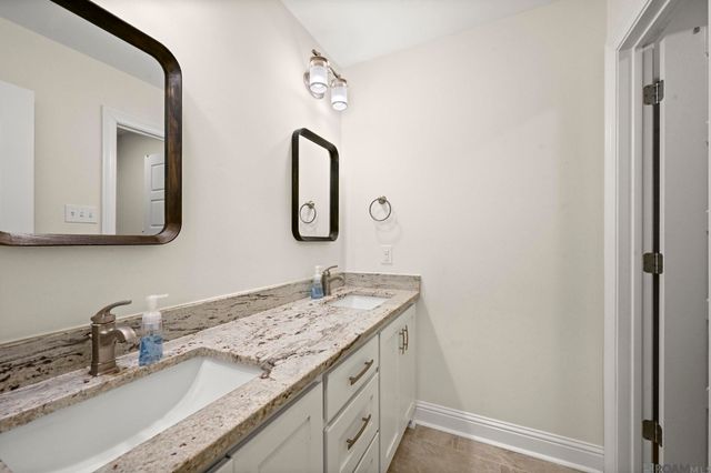 18126 Burnham Way, Greenwell Springs, LA 70739