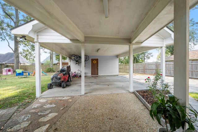 18126 Burnham Way, Greenwell Springs, LA 70739