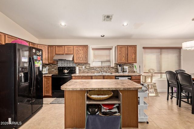 28906 N NOBEL Road, Phoenix, AZ 85085