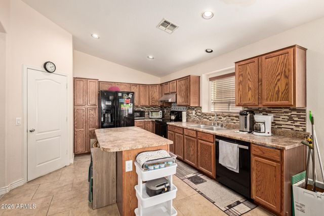 28906 N NOBEL Road, Phoenix, AZ 85085