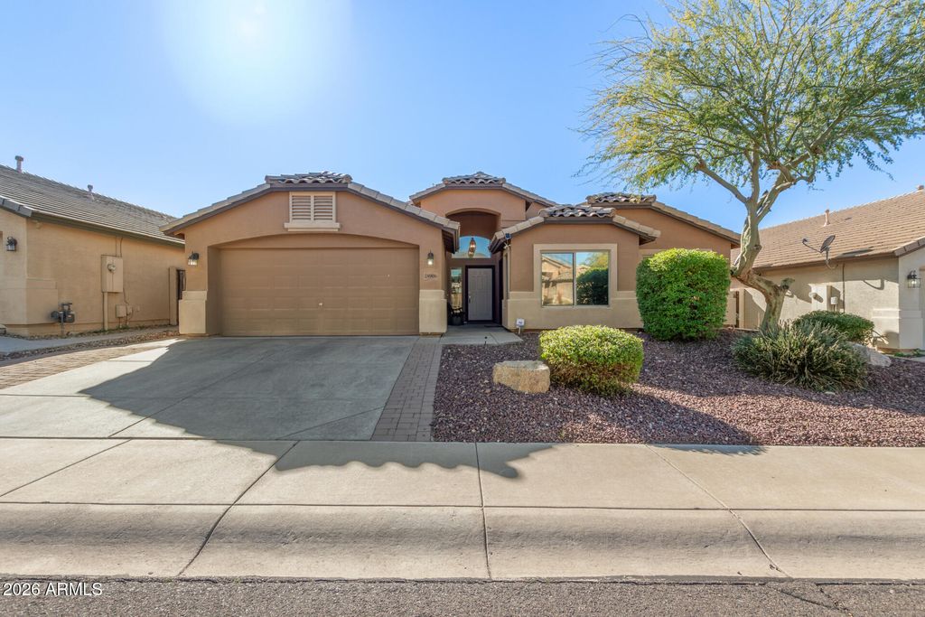 28906 N NOBEL Road, Phoenix, AZ 85085
