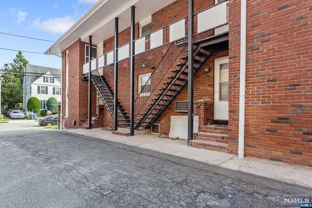 86 Chestnut Street 4, Rutherford, NJ 07070