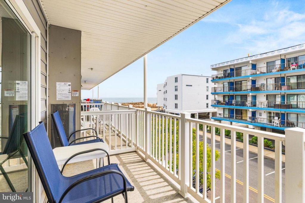 Image 15 of property listing at 6 127TH ST #201, Ocean City, MD 21842