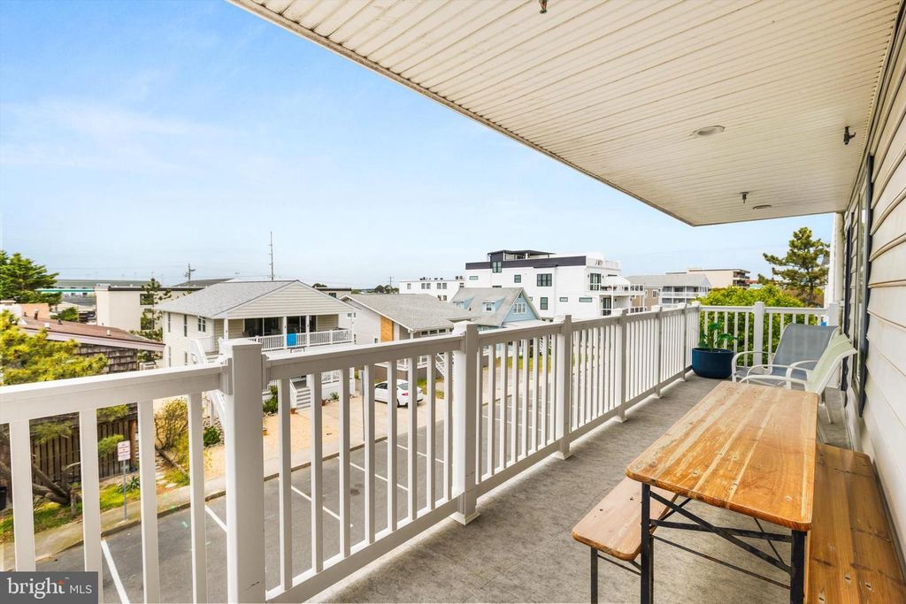 Image 16 of property listing at 6 127TH ST #201, Ocean City, MD 21842