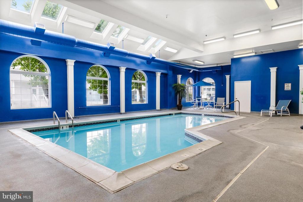 Image 17 of property listing at 6 127TH ST #201, Ocean City, MD 21842