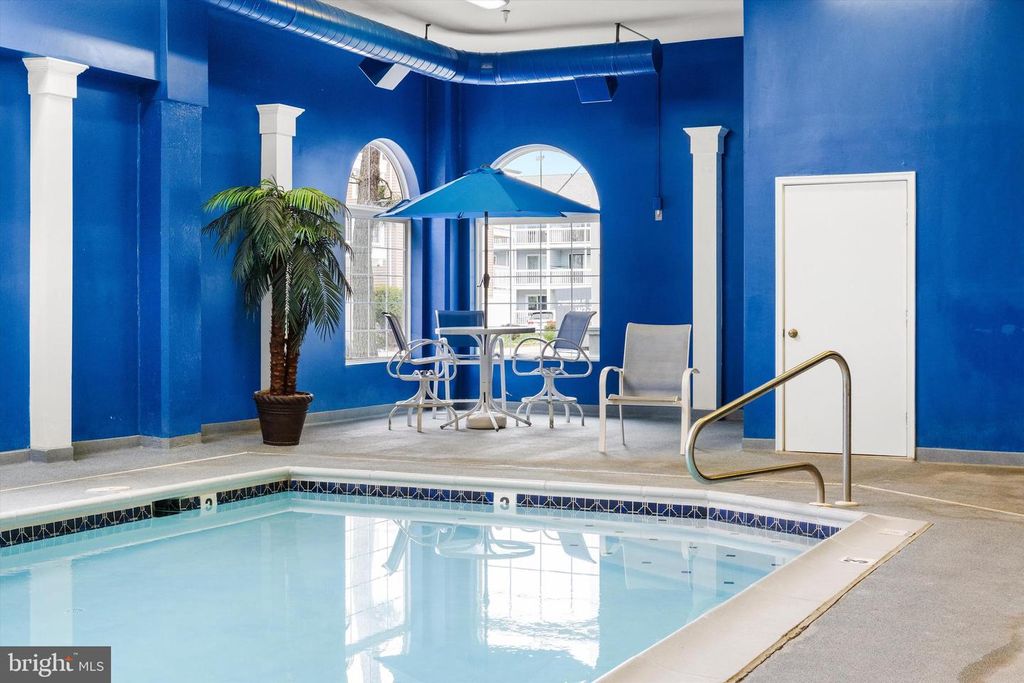 Image 18 of property listing at 6 127TH ST #201, Ocean City, MD 21842