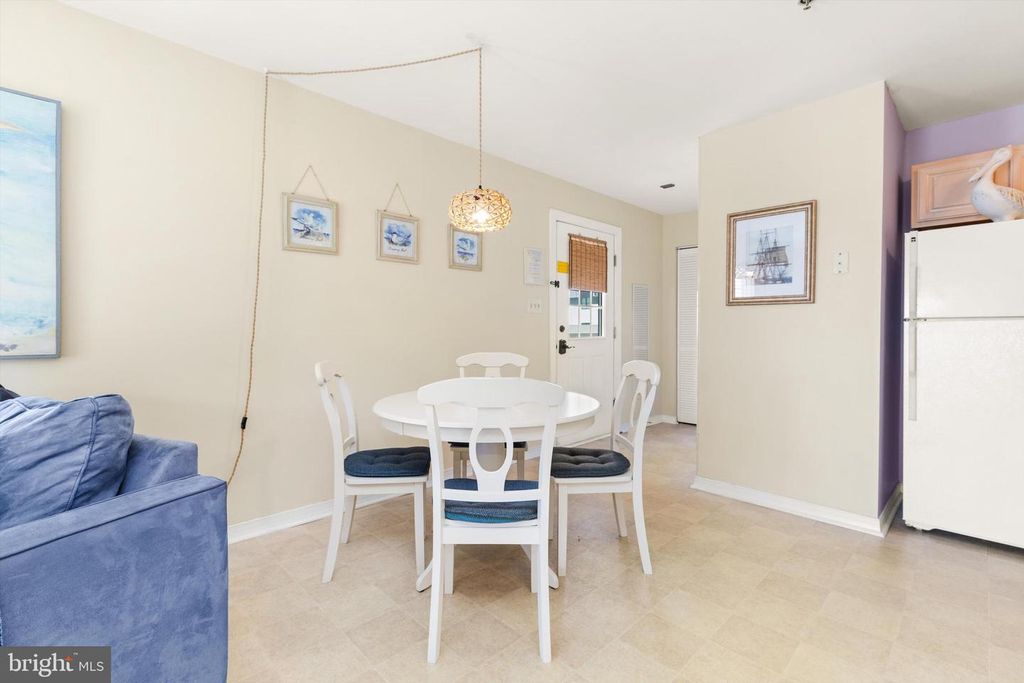 Image 5 of property listing at 6 127TH ST #201, Ocean City, MD 21842
