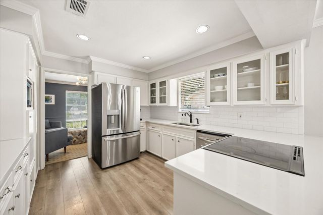 11010 Overbrook Lane, Houston, TX 77042