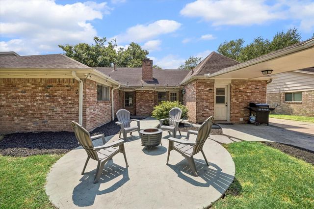 11010 Overbrook Lane, Houston, TX 77042