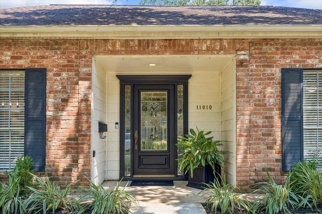 11010 Overbrook Lane, Houston, TX 77042
