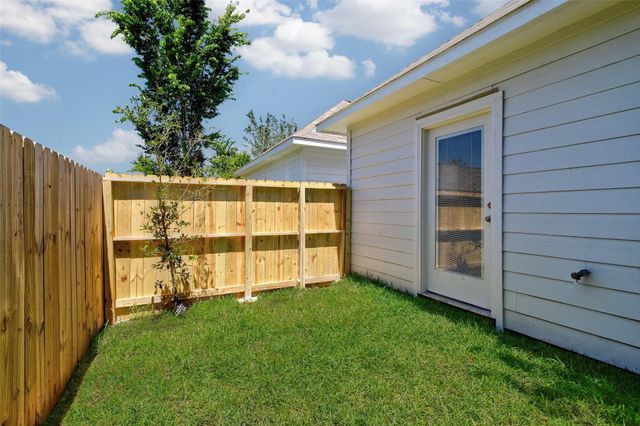 9816 Masterson Street, Houston, TX 77029