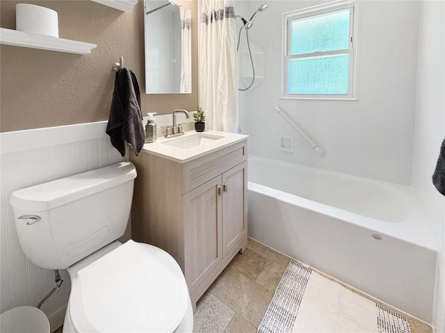 3617 SW 2nd Street, Des Moines, IA 50315