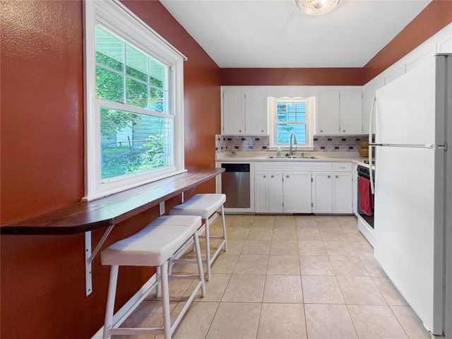 3617 SW 2nd Street, Des Moines, IA 50315