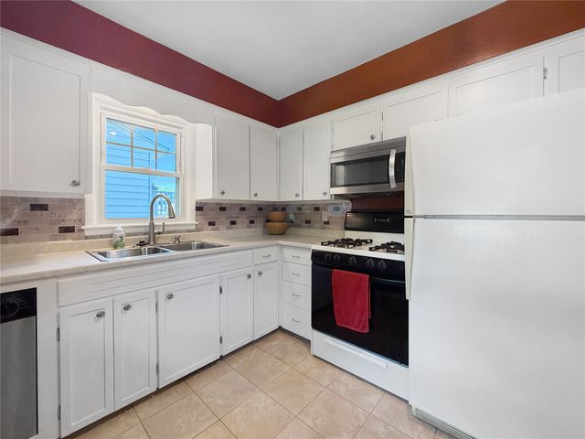 3617 SW 2nd Street, Des Moines, IA 50315