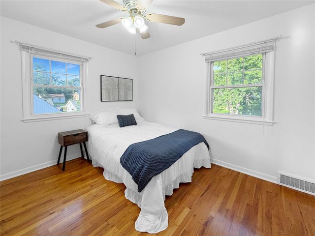 3617 SW 2nd Street, Des Moines, IA 50315