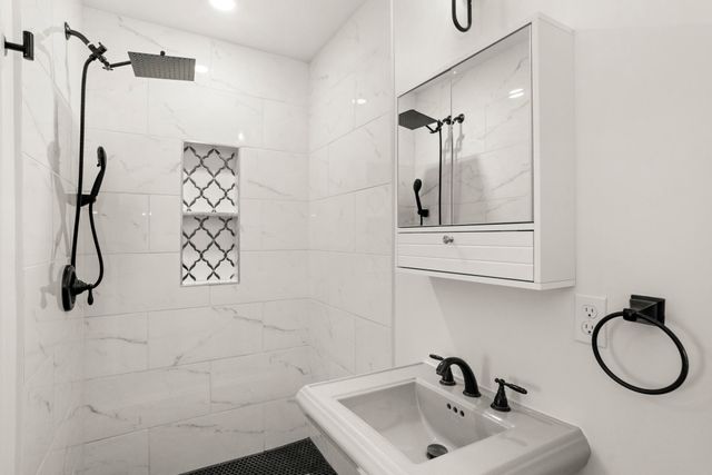 239 E Bledsoe St, Gallatin, TN 37066