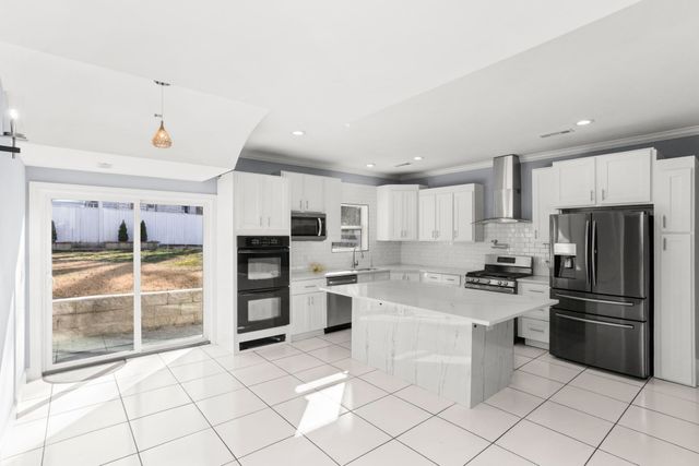 239 E Bledsoe St, Gallatin, TN 37066