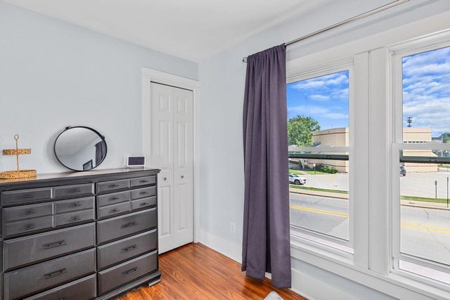 909 Green Bay STREET, La Crosse, WI 54601