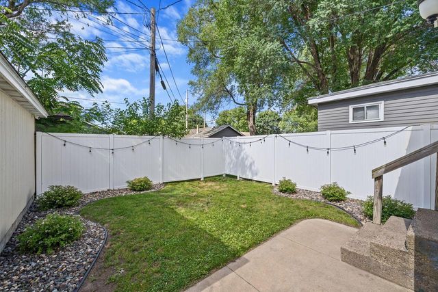 909 Green Bay STREET, La Crosse, WI 54601