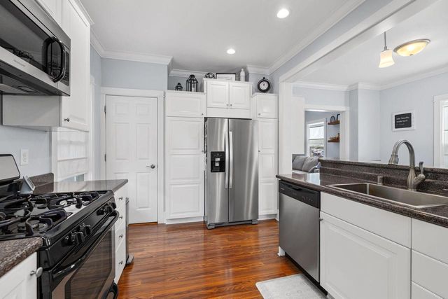 909 Green Bay STREET, La Crosse, WI 54601