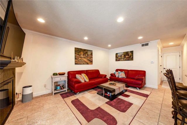 141 Meadowcreek, Brea, CA 92821