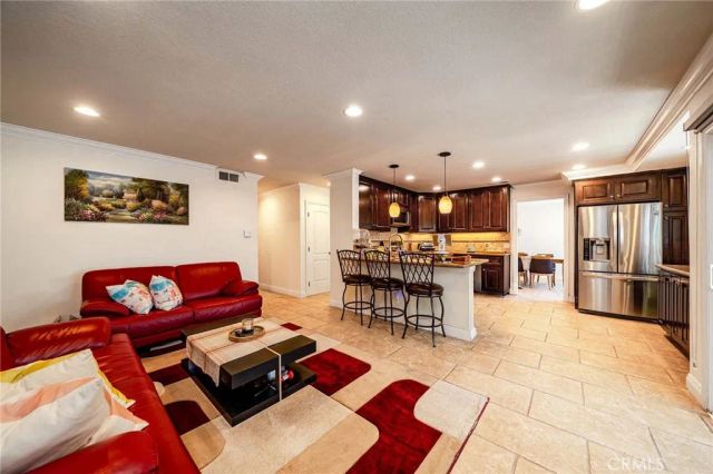 141 Meadowcreek, Brea, CA 92821