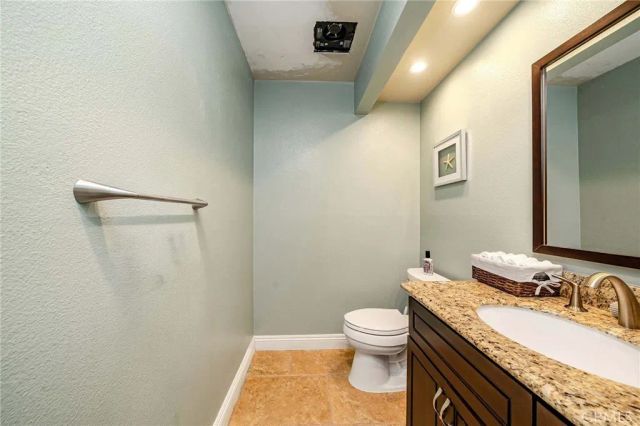 141 Meadowcreek, Brea, CA 92821