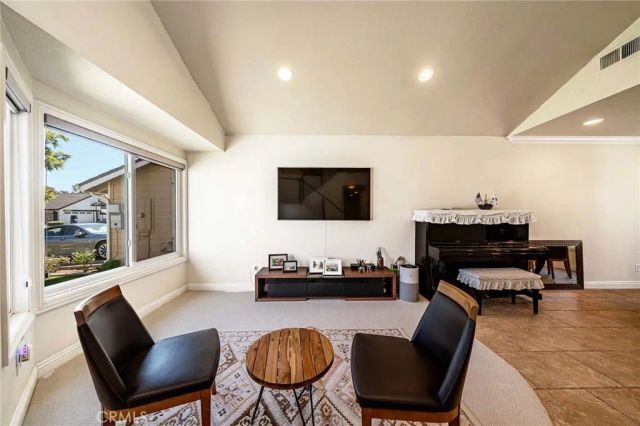141 Meadowcreek, Brea, CA 92821