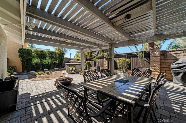 141 Meadowcreek, Brea, CA 92821